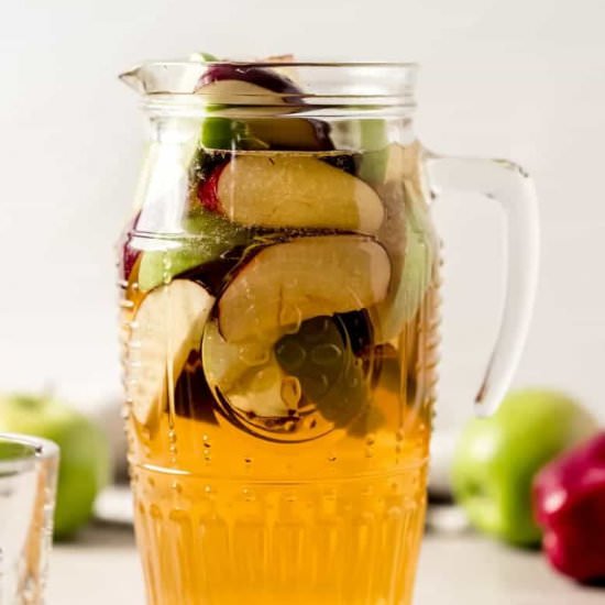Caramel Apple Sangria