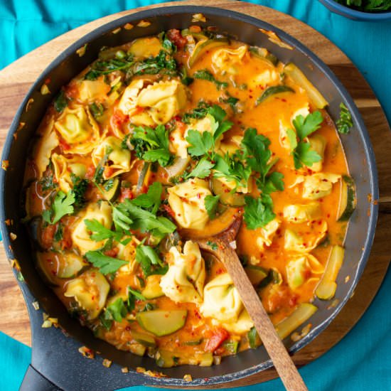 Creamy Tomato Tortellini Pasta Soup