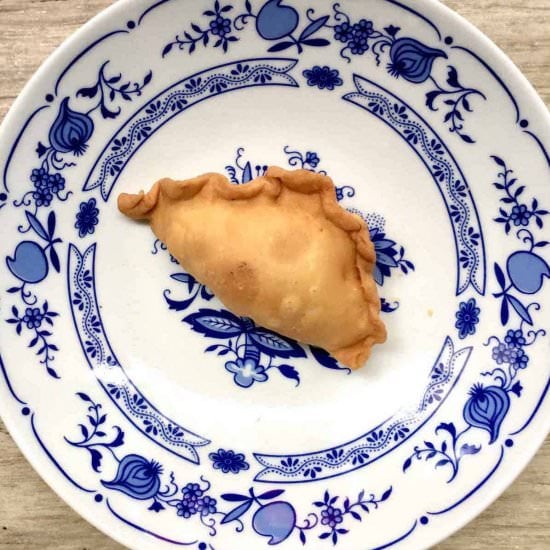 Curry puff (Naturally vegan)