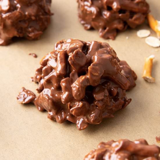 No Bake Chocolate PB Pretzel Cookie