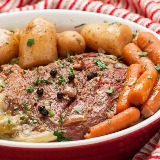 slow cooker corned beef