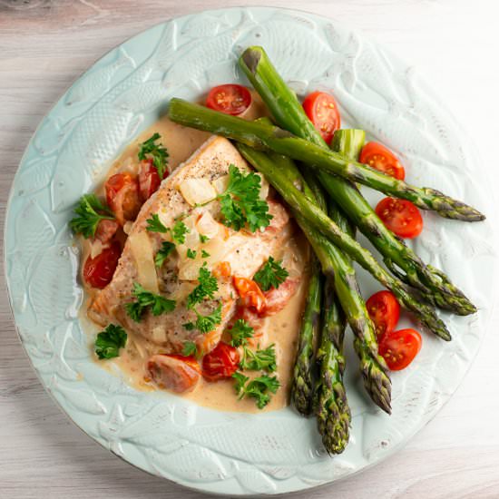 Roast Salmon with Tomato Sauce