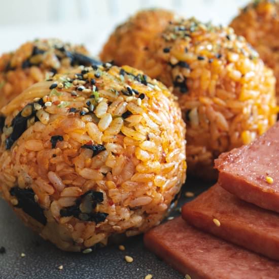 Kimchi Rice Balls–Kimchi Jumeokbap