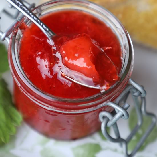 Low Sugar Peach & Strawberry Jam