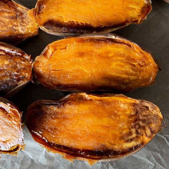 The BEST roasted Sweet Potatoes