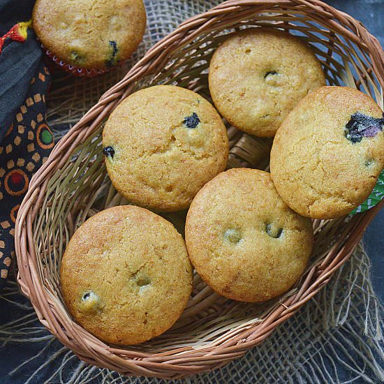 Vegan blueberry muffins