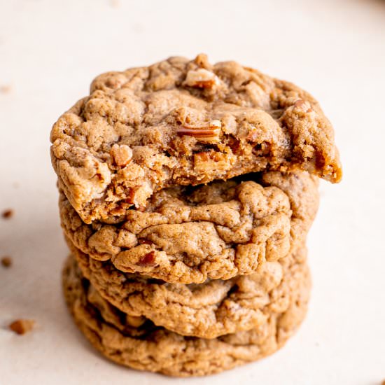Chewy Maple Pecan Cookies