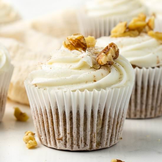 Vegan Carrot Cake Cupcakes
