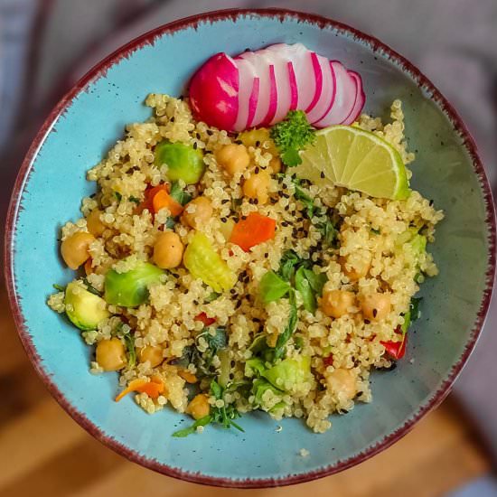 Vegan quinoa bowl with chickpeas