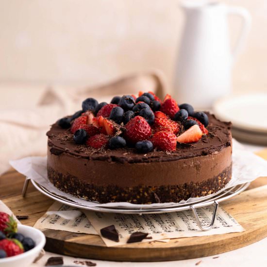 Vegan Chocolate Mousse Cake