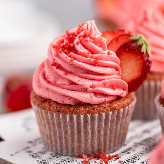 Vegan Strawberry Cupcakes
