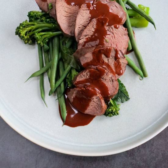 venison loin with chocolate sauce