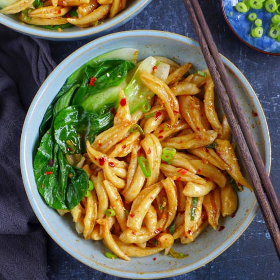 SCISSOR-CUT NOODLES