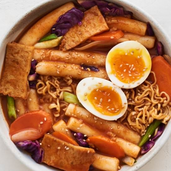 Tteokbokki (Spicy Rice Cakes)