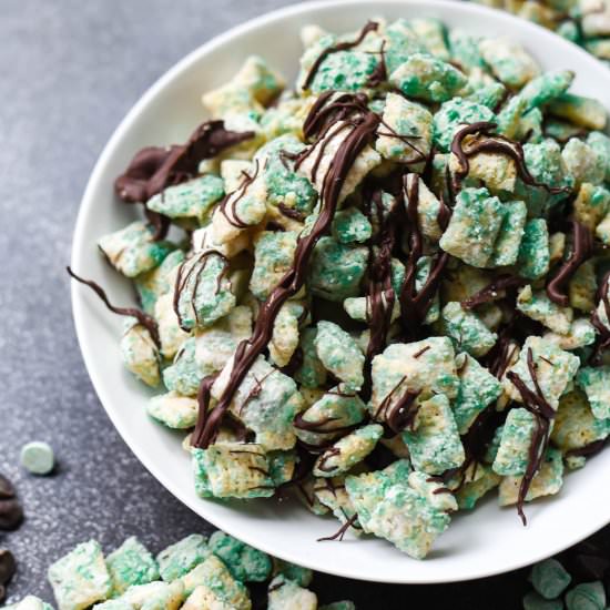 Mint Chocolate Chip Muddy Buddies