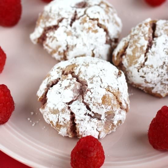 Raspberry amaretti