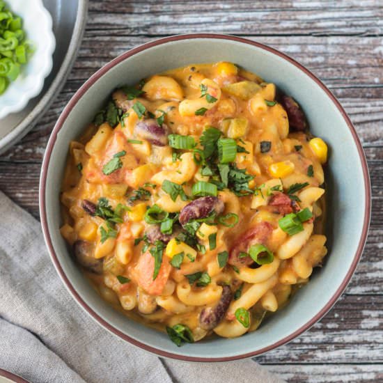 Cheesy Vegan Chili Mac