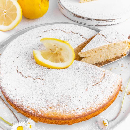 Vegan lemon cake