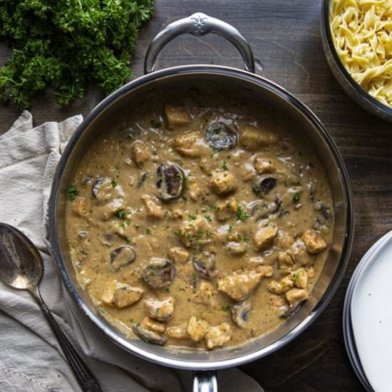 Slow Cooker Chicken Stroganoff