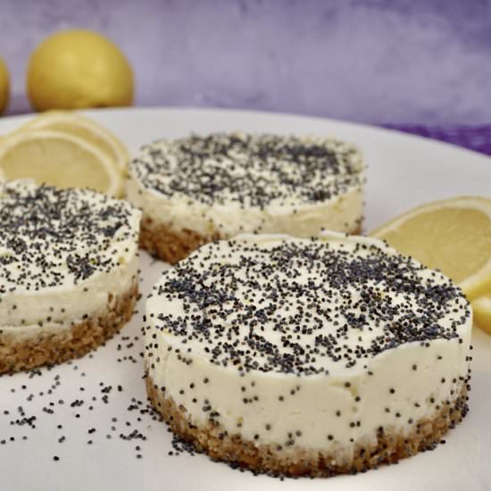 Lemon and poppy seed cheesecake