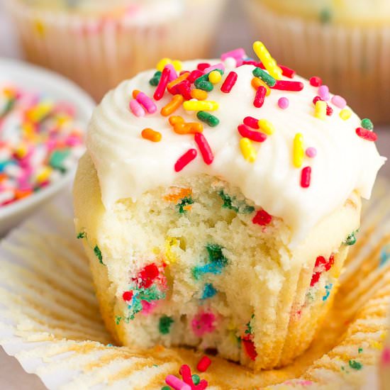 Homemade Funfetti Cupcakes