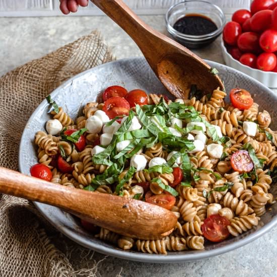 Instant Pot Caprese Pasta Salad
