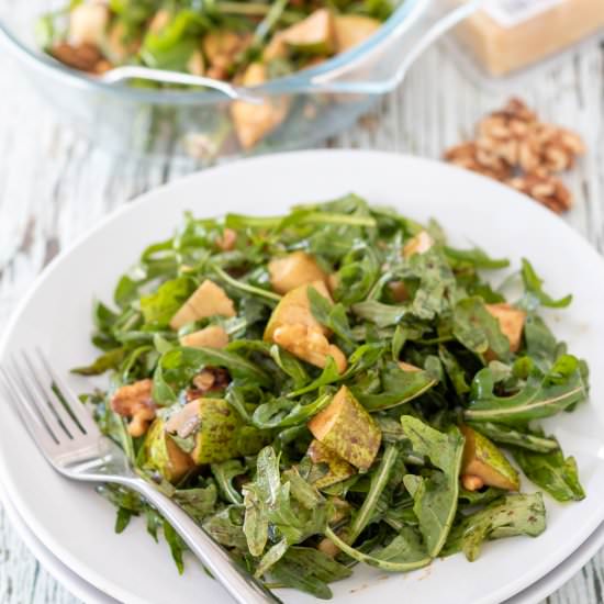 Rocket Pear Salad With Walnuts