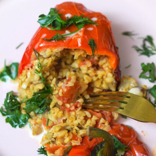 Bulgur and Mushrooms Stuffed Pepper