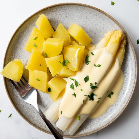 White Asparagus with Hollandaise