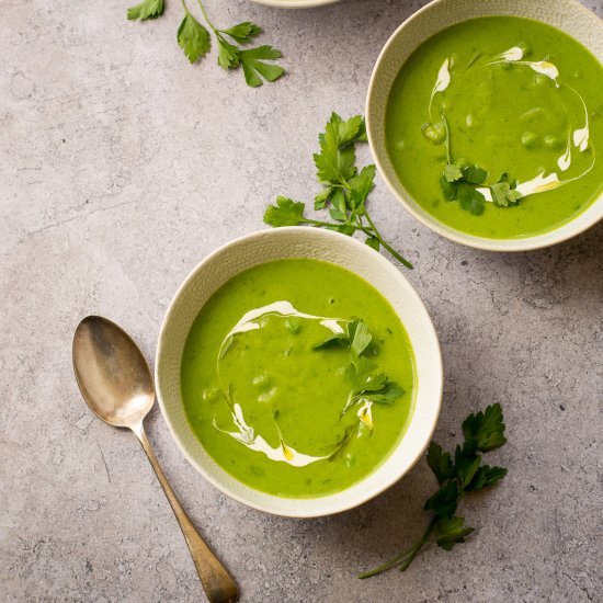 Parsley Soup with peas