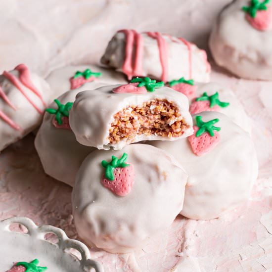 Strawberries & Cream Quinoa Cookies
