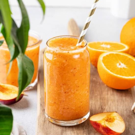 Apricot Smoothie with Carrots