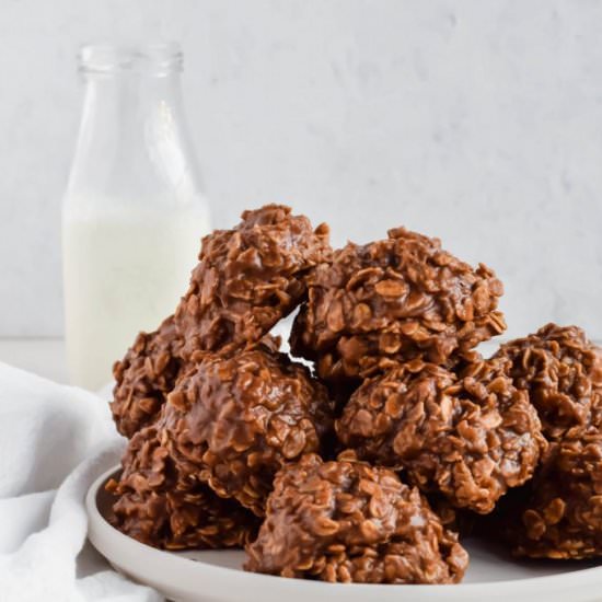 No Bake Chocolate Oatmeal Cookies
