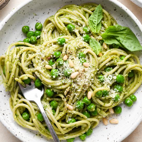 Easy Pesto Pasta