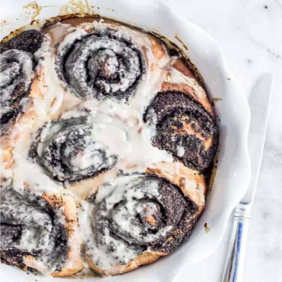 Sweet Poppyseed Rolls