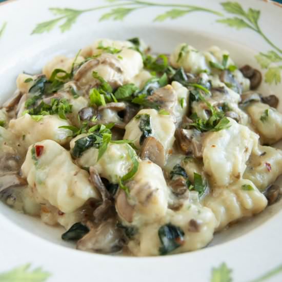 Parsley Gnocchi w/ Creamy Mushrooms