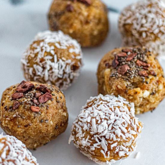 The Easiest Raw Cashew Protein Ball