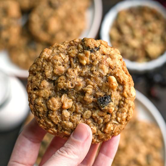 Chewy Oatmeal Cranberry Cookies