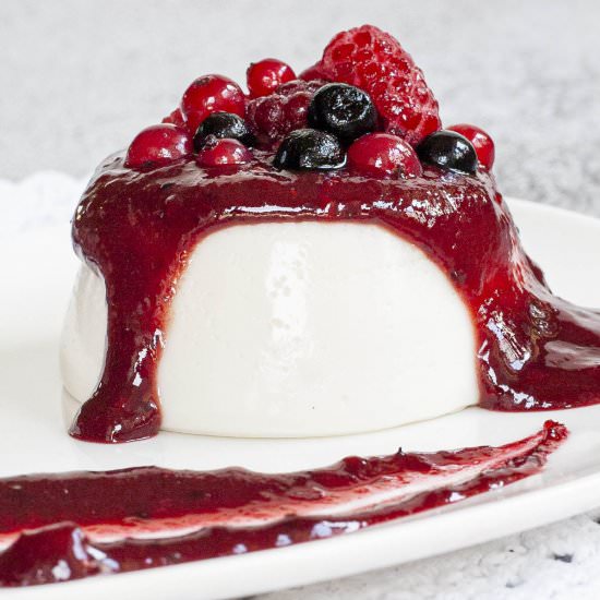 Creamy Vegan Panna Cotta
