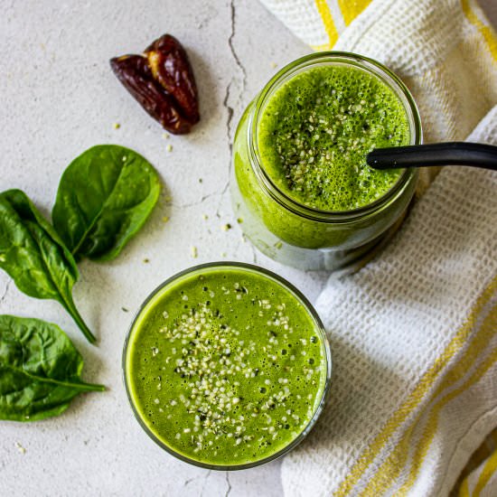 Glowing Green Mango Smoothie