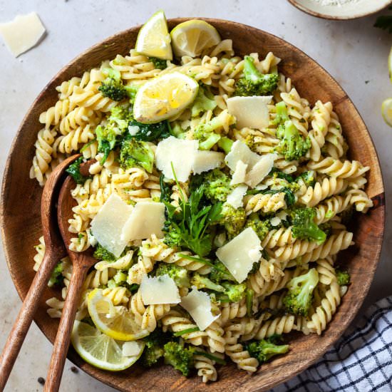 Easy Lemon Broccoli Pasta