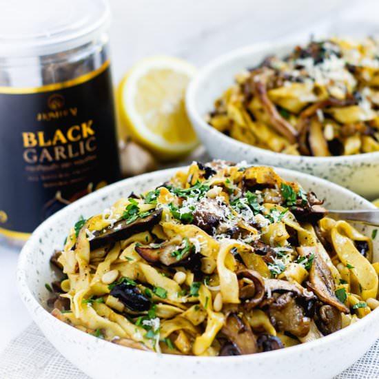Black Garlic Mushroom Pasta