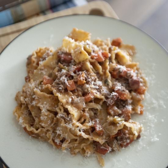 Mafaldine pasta bolognese