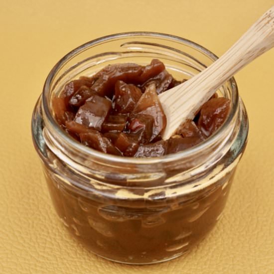Sweet red onion chutney