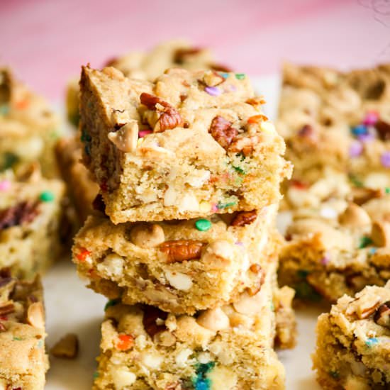 White Chocolate Pecan Cookie Bars