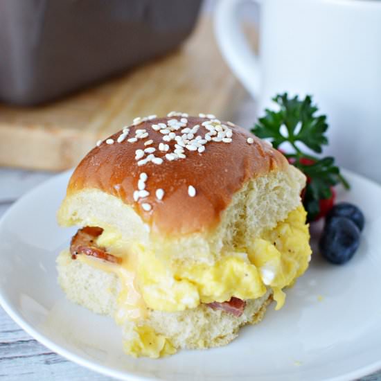 Bacon & Egg Breakfast Sliders