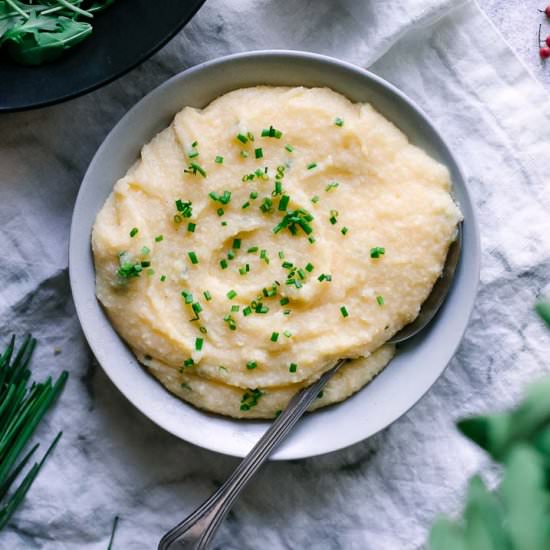 4-Ingredient Cheddar Chive Polenta