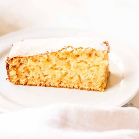 Applesauce cake