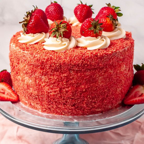 Strawberry Crunch Cake