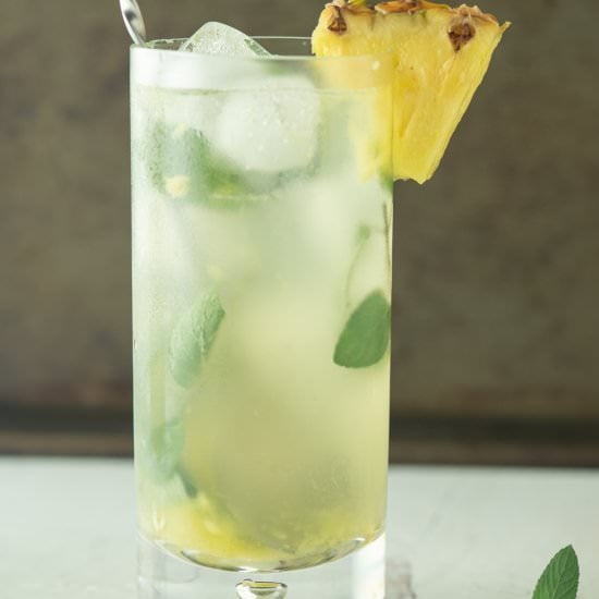 Fresh Pineapple Mojito